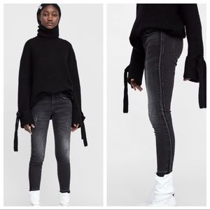 ⚡️SALE⚡️NWT Zara Distressed Black Skinny Jeans